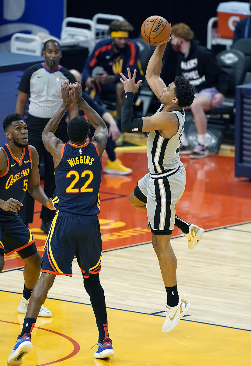 关于俄克拉荷马雷霆迎NBA季后赛关键赛，今晨状态回暖，信心回归，细节决定成败的信息